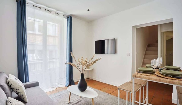 Charming Duplex - Louvre Museum