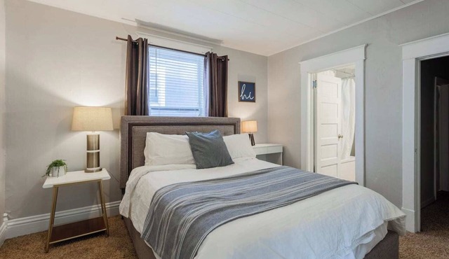 Charming Duplex Near Food and Fun | 15/16