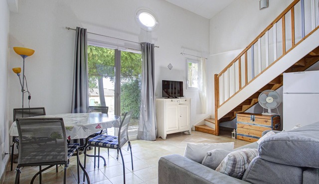 Charming duplex villa, sleeps 6, garden