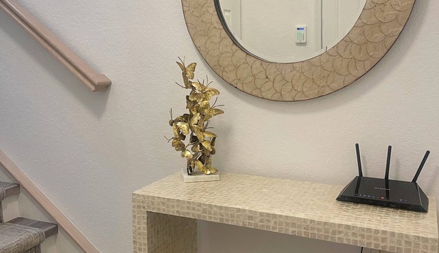 Charming East Delray Cottage – Fully Furnished, 1 Mile from the Beach!