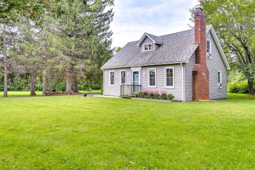Charming East Durham Home - 2 Mi to Water Park