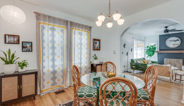 Charming & Eclectic Mid-Term Rental in Artsy South Atlanta Neighborhood