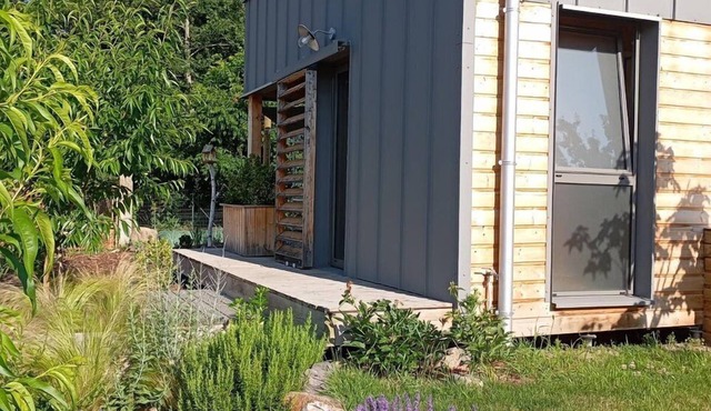 Charming eco-lodge in the heart of a wooded area