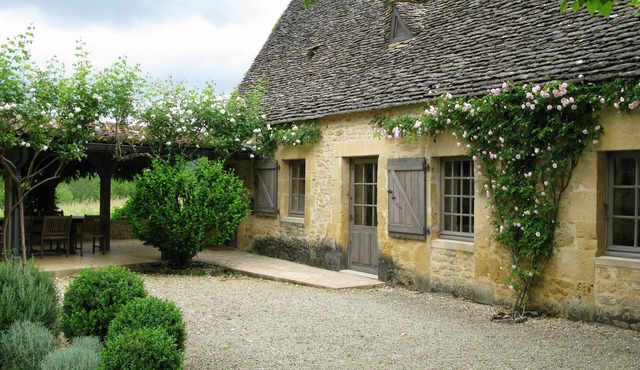 Charming, elegant farmhouse near Sarlat with private pool, orchards and gardens.