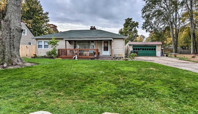 Charming Elyria Home By Hiking Trail and Lake!