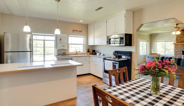 Charming Emmett Home w/Patio - 14 Mi to Reservoir