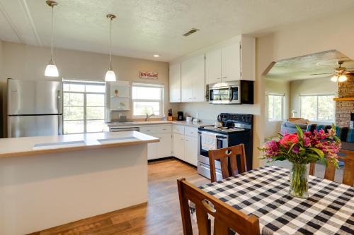 Charming Emmett Home with Patio - 14 Mi to Reservoir