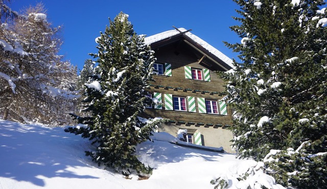 Charming Engadine Chalet in St.Moritz with Historic Flair and Ideal Location