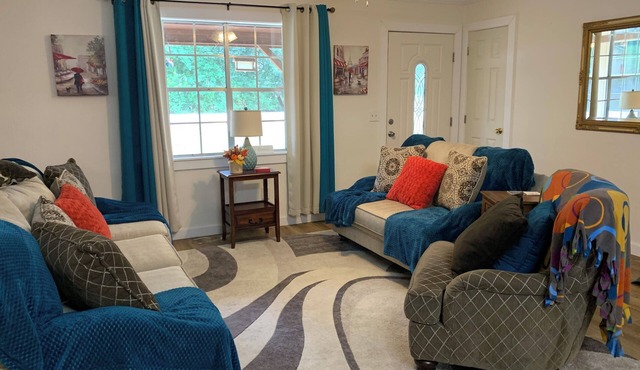 Charming, Entire 2-bedroom house in Blountstown, Florida