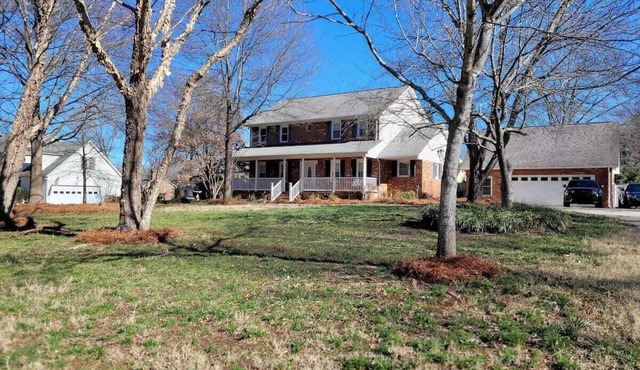 Charming Entire Harrisburg home with large yard.
