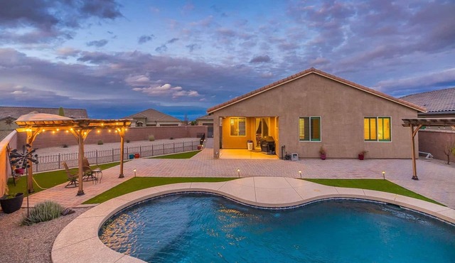"Charming Escape" Stunning House at La Fortaleza del Cañon at Tranquil Sahuarita