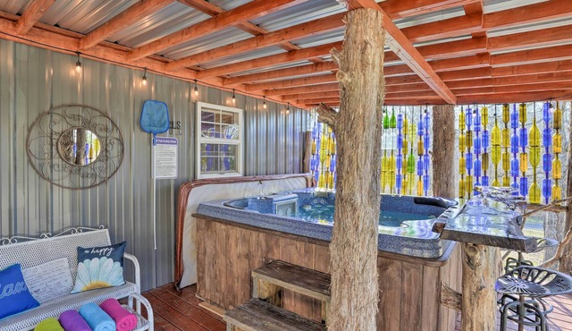Charming Escape w/ Fire Pit in Summerville!