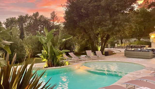 Charming Estate on 1Ha: 3 Houses, Heated 28 °C Pool, SPA, Ideal for Families