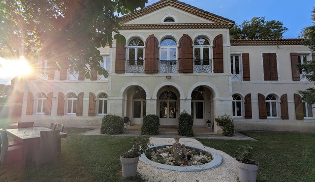 Charming estate with swimming pool - Group gîte for 15 people.