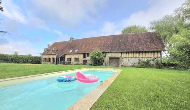 Charming farmhouse, calm & swimming pool