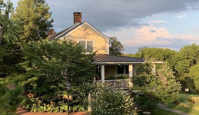 Charming Farmhouse Apt near Lambertville Princeton