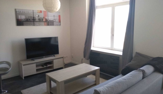 Charming F2 bright 45m2 near sea & city center & train station