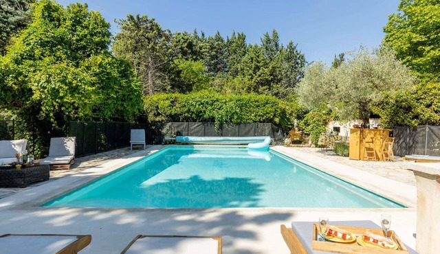 Charming farmhouse to rent in Provence-'Mas des Olivades'-Provencal farm.