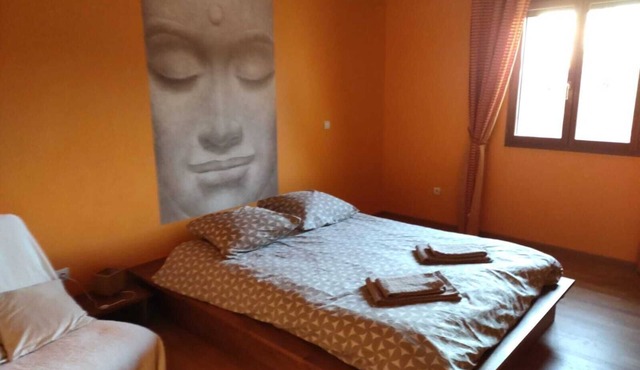 Charming family home with jacuzzi, multi-sports pitch and gym