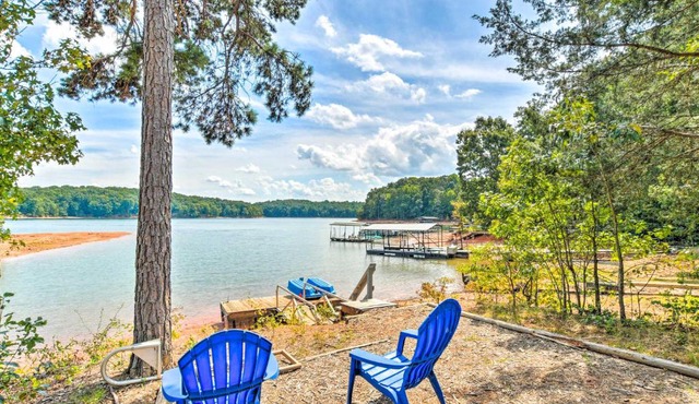 Charming Fair Play Cabin with Screened Porch!