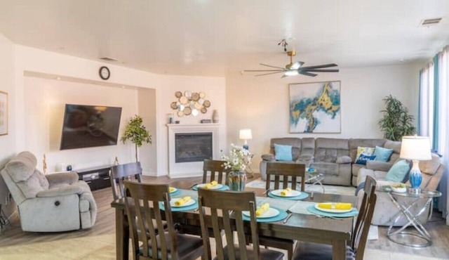 Charming Family Home 4Bd/3Bath & Pet Friendlyn
