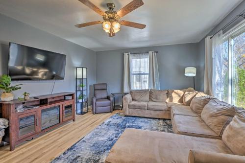 Charming Family Home ~ 4 Mi to Granite Peak!