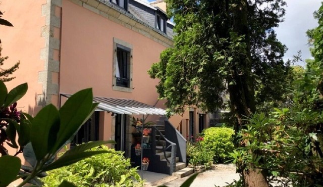 Charming family home with stone walled garden