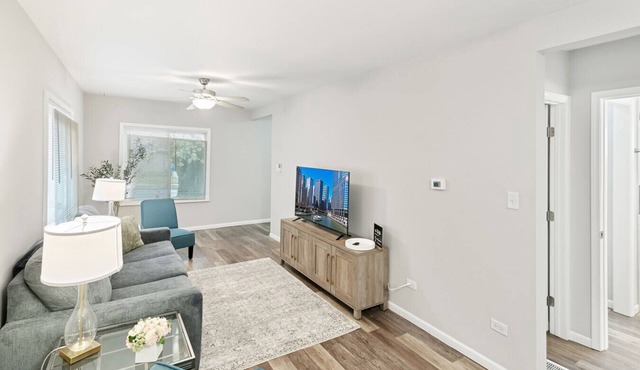 Charming Family home near Great Lakes Naval Base!