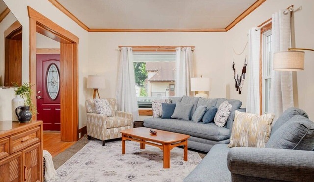 Charming Family Home Near University of Oshkosh