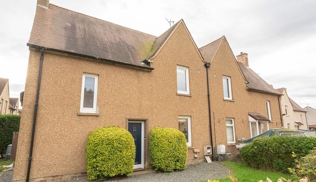 Charming Family House in Rosewell - Pass the Keys