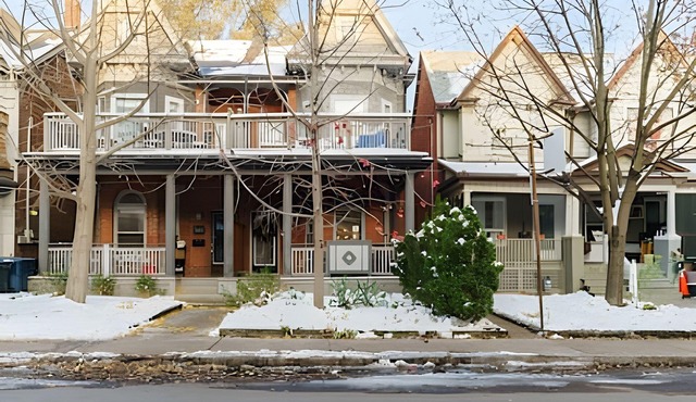 Charming Family House 3 Bdr with Balcony