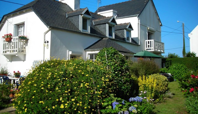 Charming family house in Carantec in Morlaix Bay