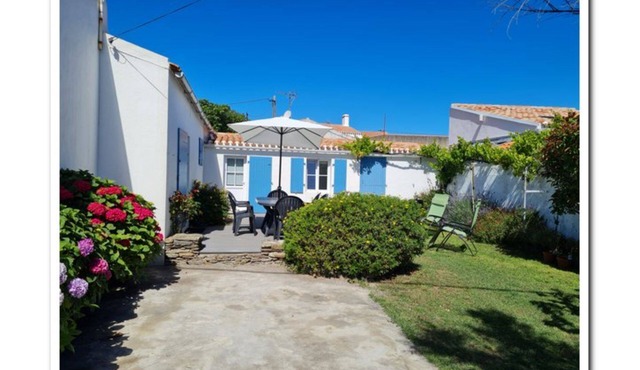 Charming family house 10 minutes from the port by bike