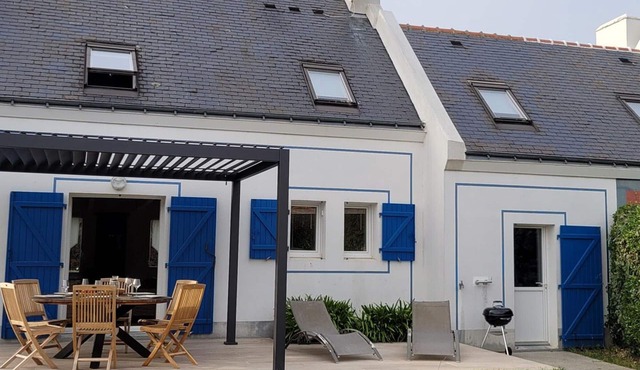 Charming family house near the beach