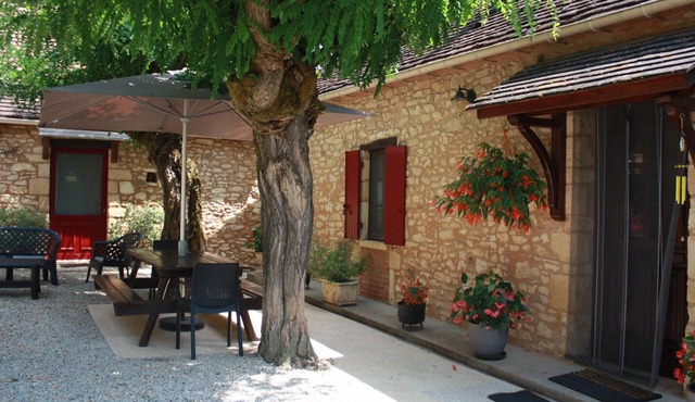 Charming family house in Limeuil with WiFi