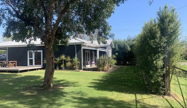 Charming Family Retreat – Perfect for Pets!