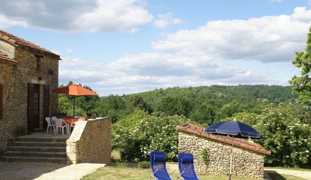 Charming Family Retreat in Loubejac