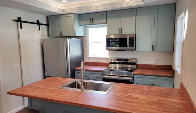 Charming Family Retreat Near Downtown Auburn