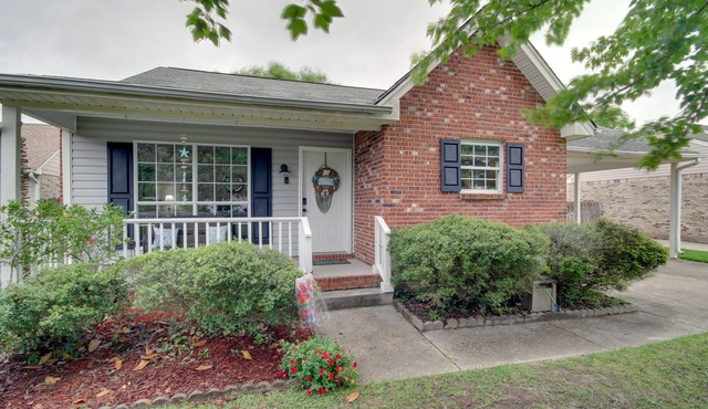 Charming Family Cottage Near Pass Christian Beach!