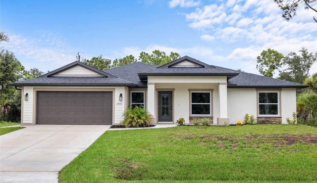 Charming Family/Pet Friendly 3-bedroom new home~WiFi and AC~near beaches & park