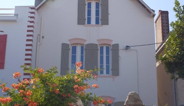 Charming family villa 50 metres from the main beach