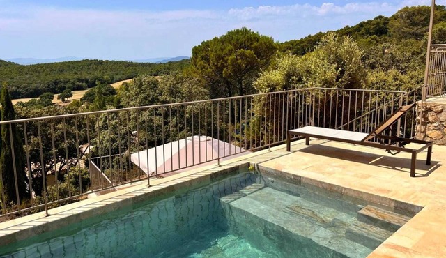 Charming family villa in Tourtour. 40 minutes from the Côte d'Azur.