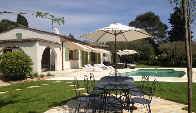 Charming Family Villa Set In Lush Garden (2000m2) With Private Pool