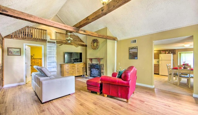 Charming Farm Cottage with Fire Pit and Grill!