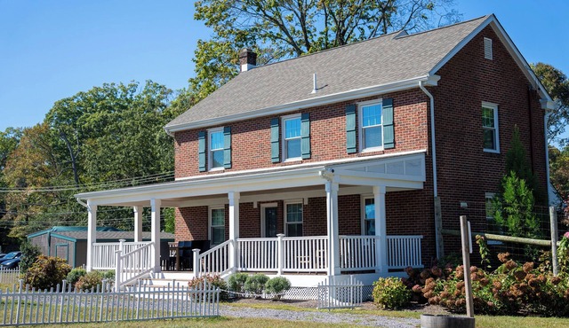 Charming Farmhouse at Saddlehill Winery in Philadelphia Suburbs