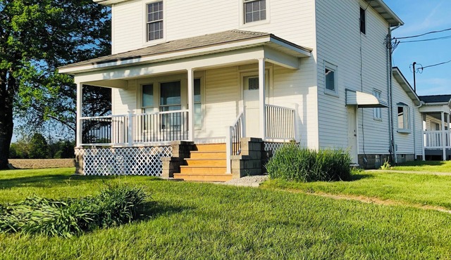 Charming Farmhouse 10 acres near Snow Trails
