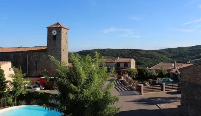 Charming Farmhouse and Detached Gite in Idyllic Village Sleeping up to 14 Guests