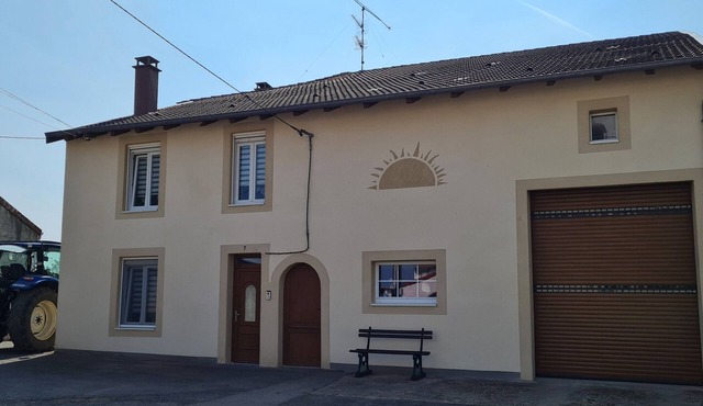 Charming Farmhouse Apartment with Modern Amenities near Lunéville