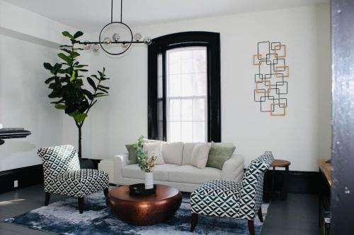 Charming Farmhouse Meets Modern Living