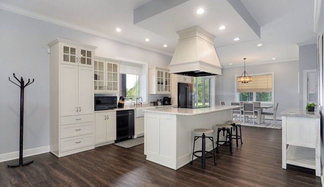 Charming farmhouse on acreage, with stocked ponds and amazing views!